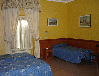 Hotel Milo 3*