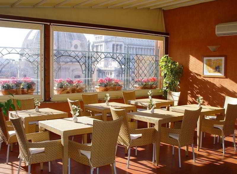 Cosmopolita Rome, Tapestry Collection By Hilton