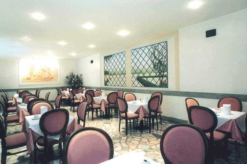Hotel Domus Aventina Rome