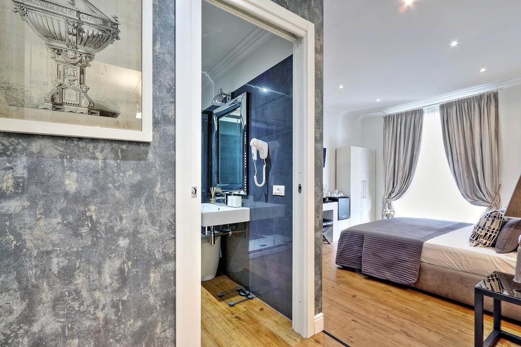Vatican Chic Bed & Breakfast