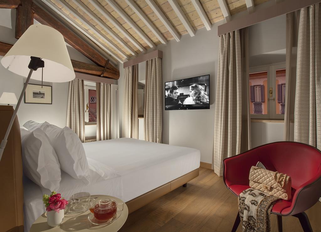 Palazzo Scanderbeg Aparthotel