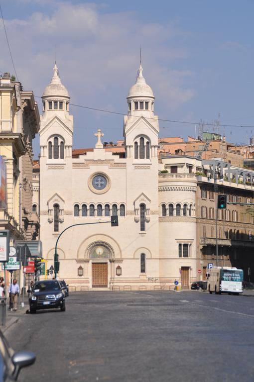 Domus Cavour Bed & Breakfast 3*