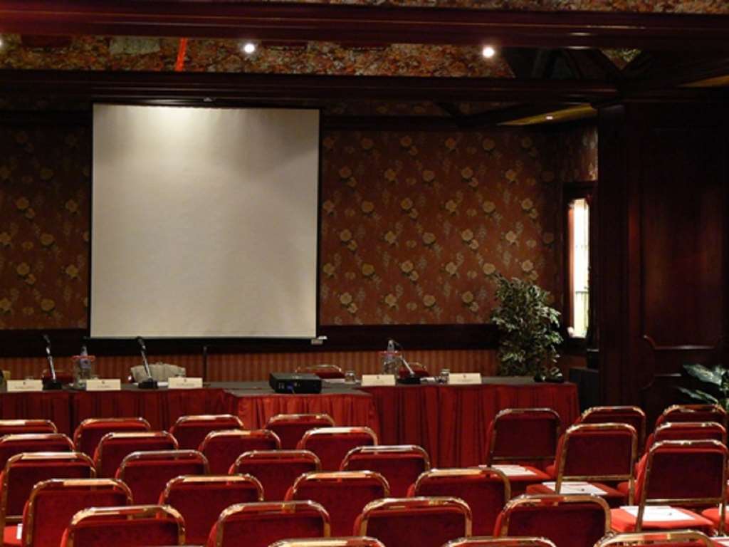 Hotel Moderno 4*