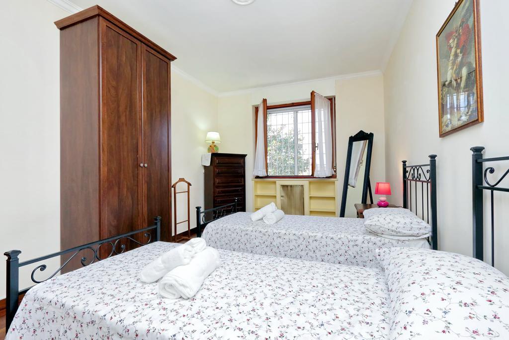 Apartment Via Eugenio Gra 30 Rome