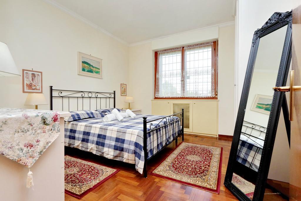 Via Eugenio Gra 30 Apartment *