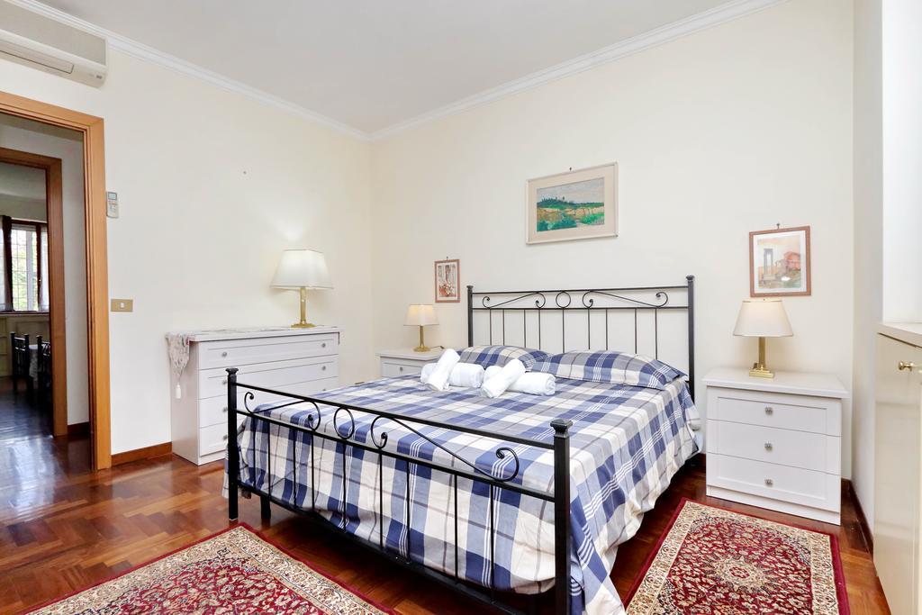 Apartment Via Eugenio Gra 30 Rome