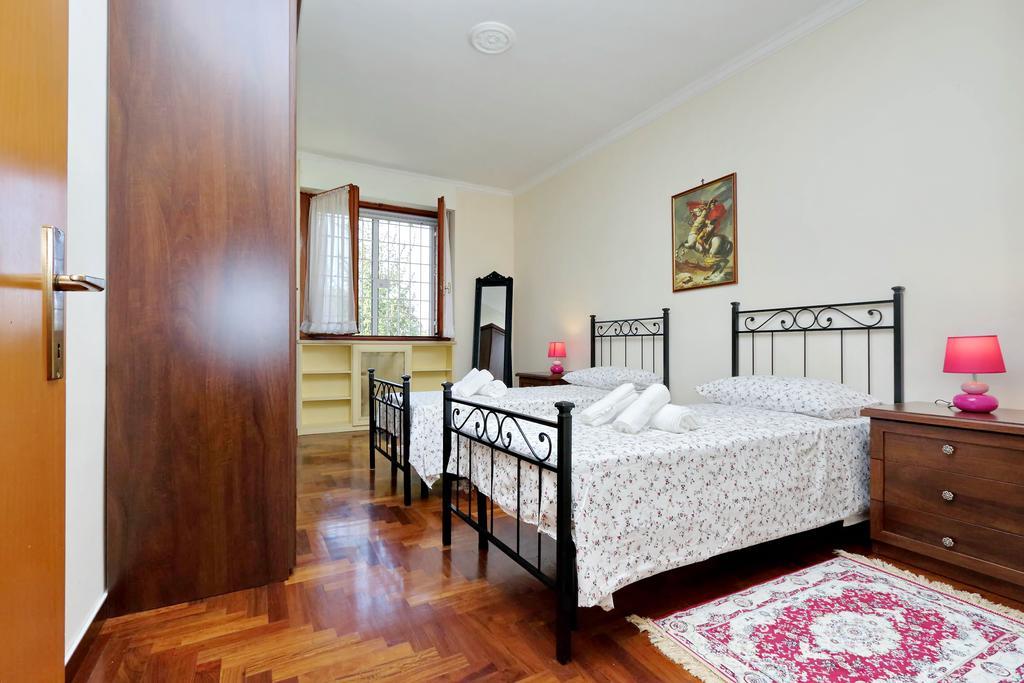 Via Eugenio Gra 30 Apartment Rome