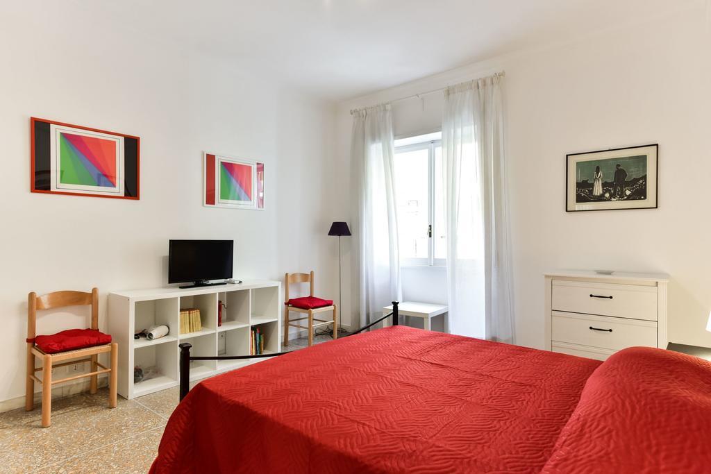 Red & White Vatican Apartment *