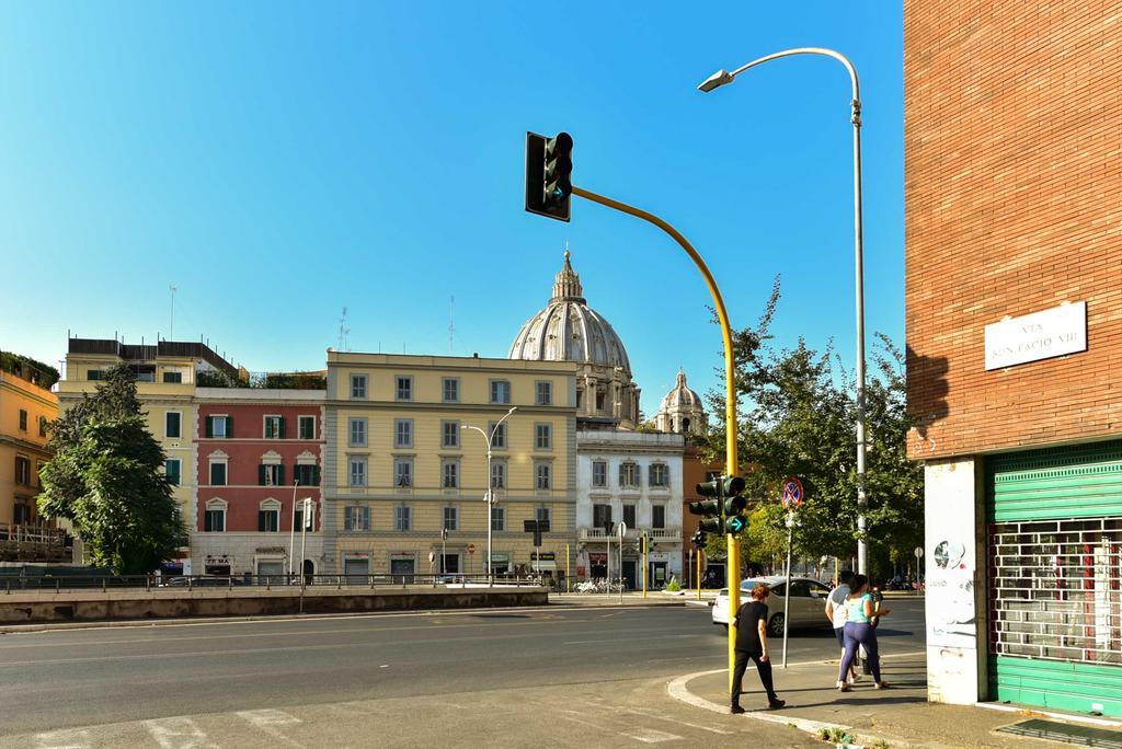 Red & White Vatican