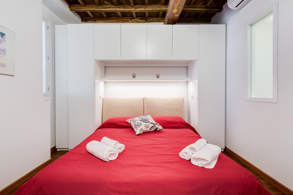 Piazza Navona-coronari House *
