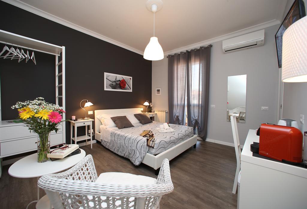 A 2 Passi Dai Musei Luxury Maison d'hôtes 2*