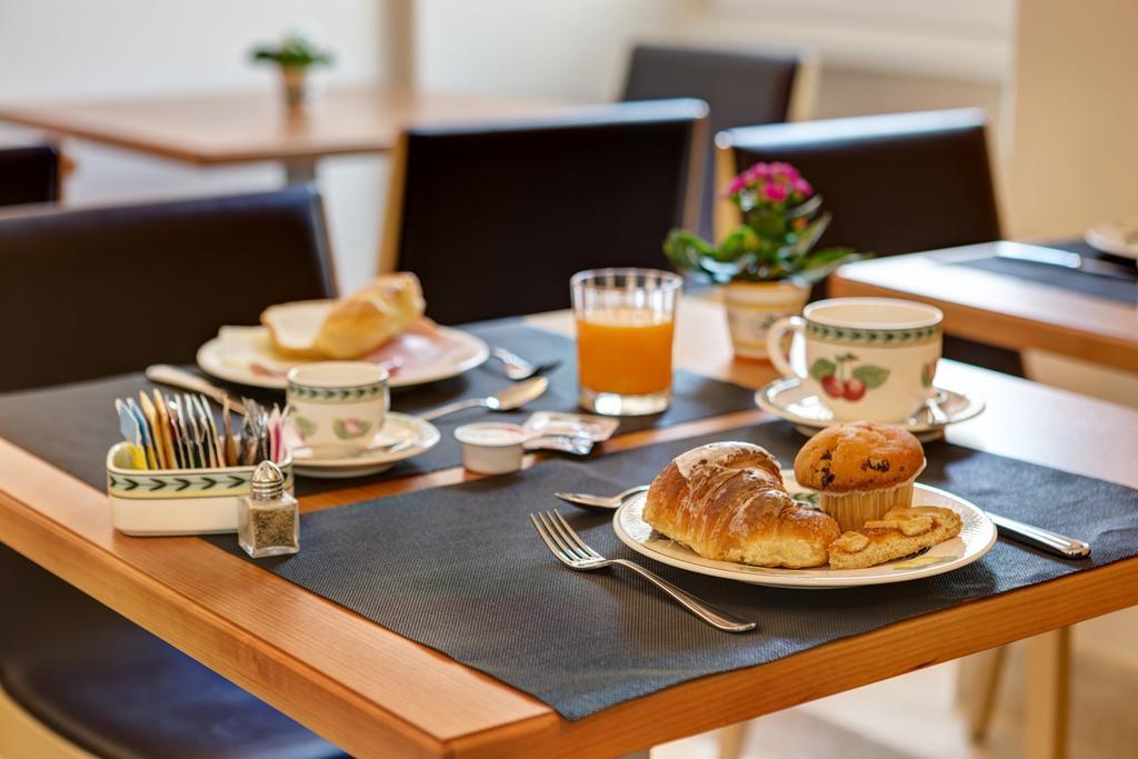 Residenza Romacentro Guest house Rome