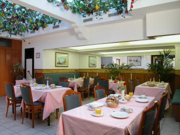 Flower Garden Hotel