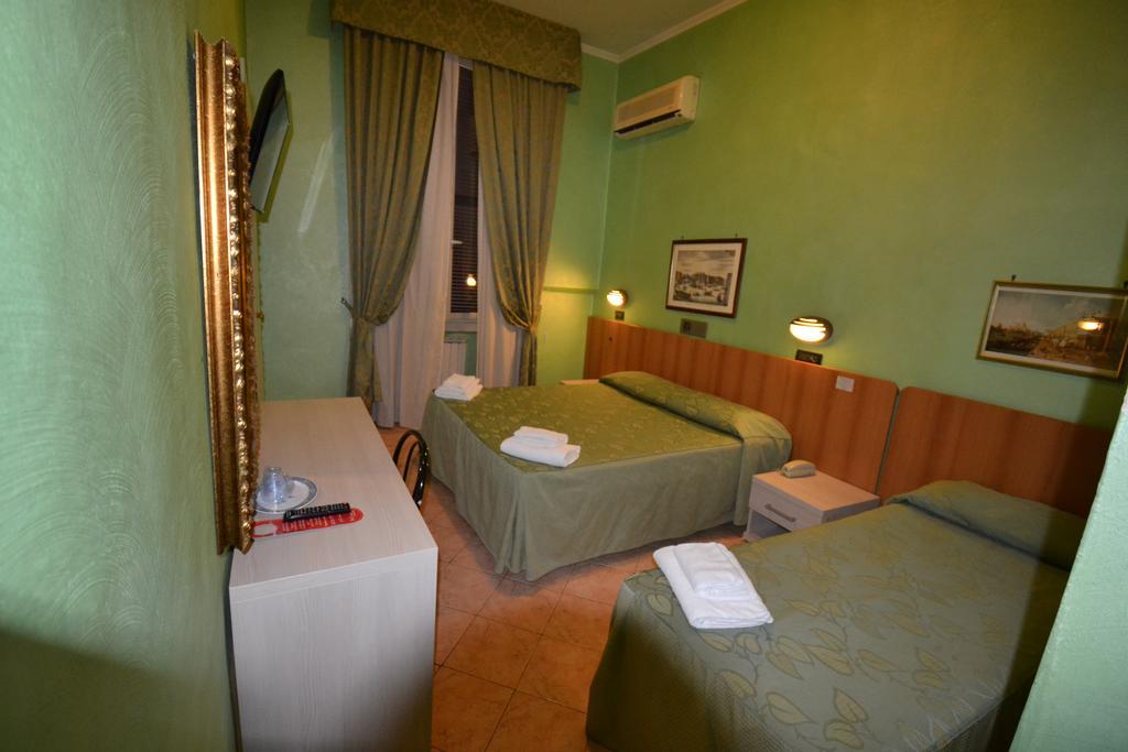 Ferrarese 2* Rome