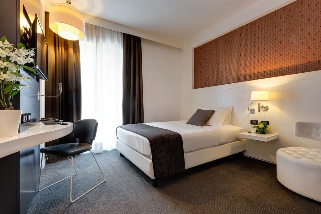 Ih Z3 Hotel 4*