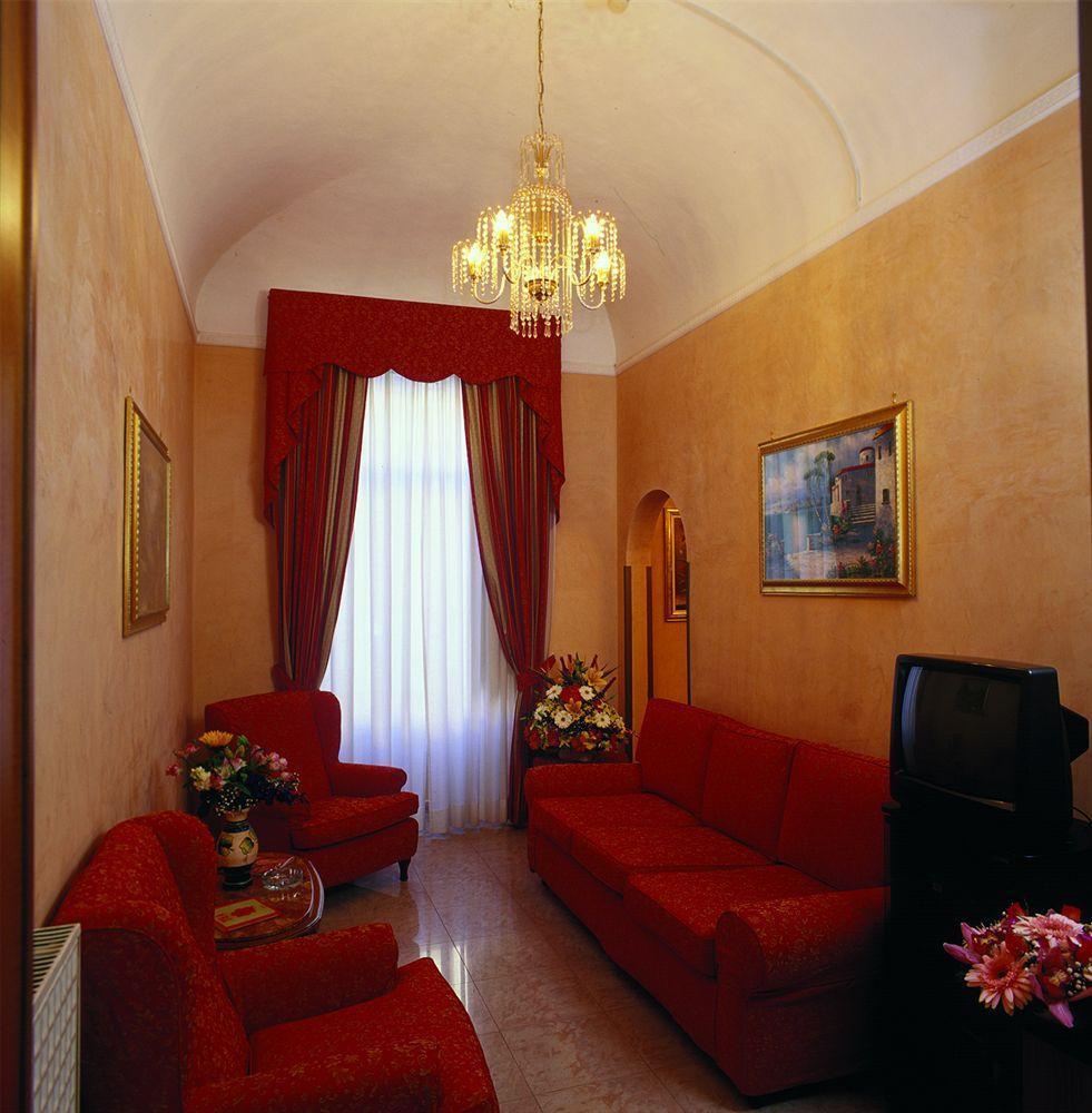 Oriente Hotel 2*