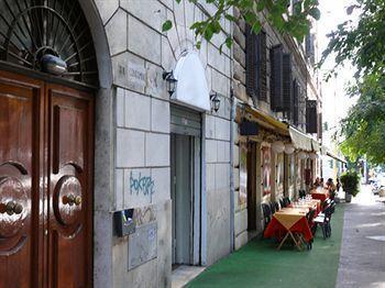 Casa de hóspedes Seasons 2*