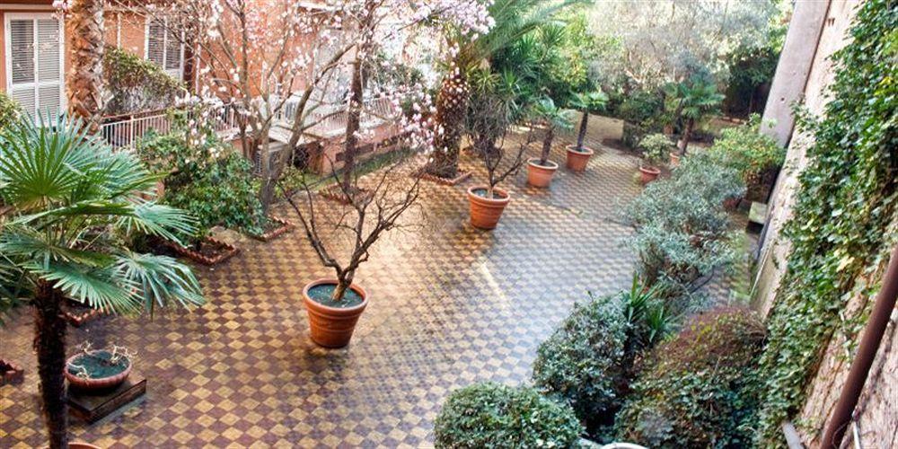 Domus Aventina 3* Rome