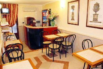 San Silvestro 3* Rome