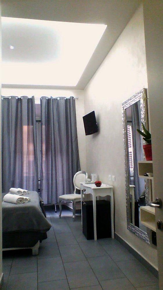 Relais Cavour Couette-café 2*