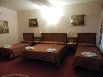 Trevi Fountain Holiday home