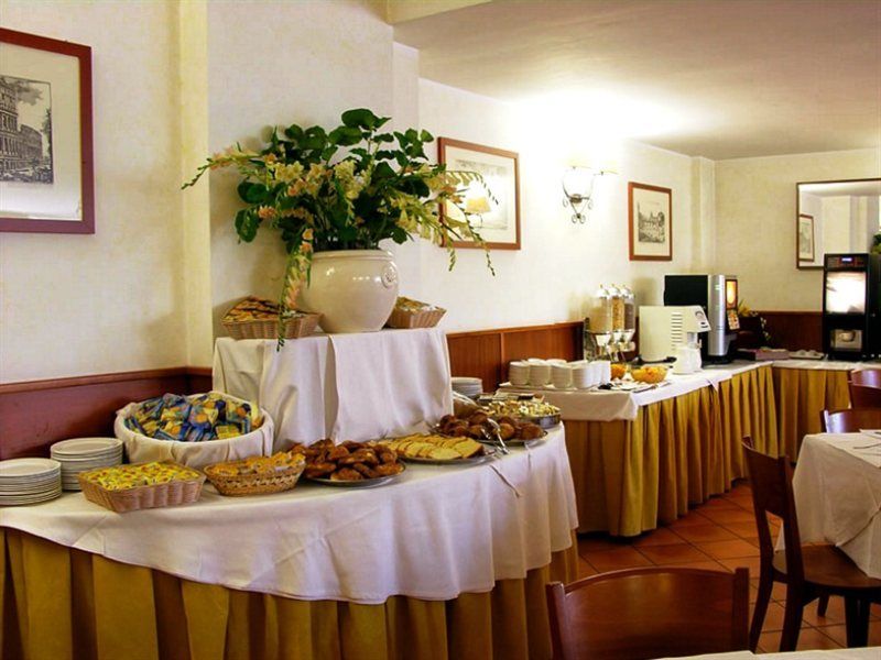 Warmthotel Hotel