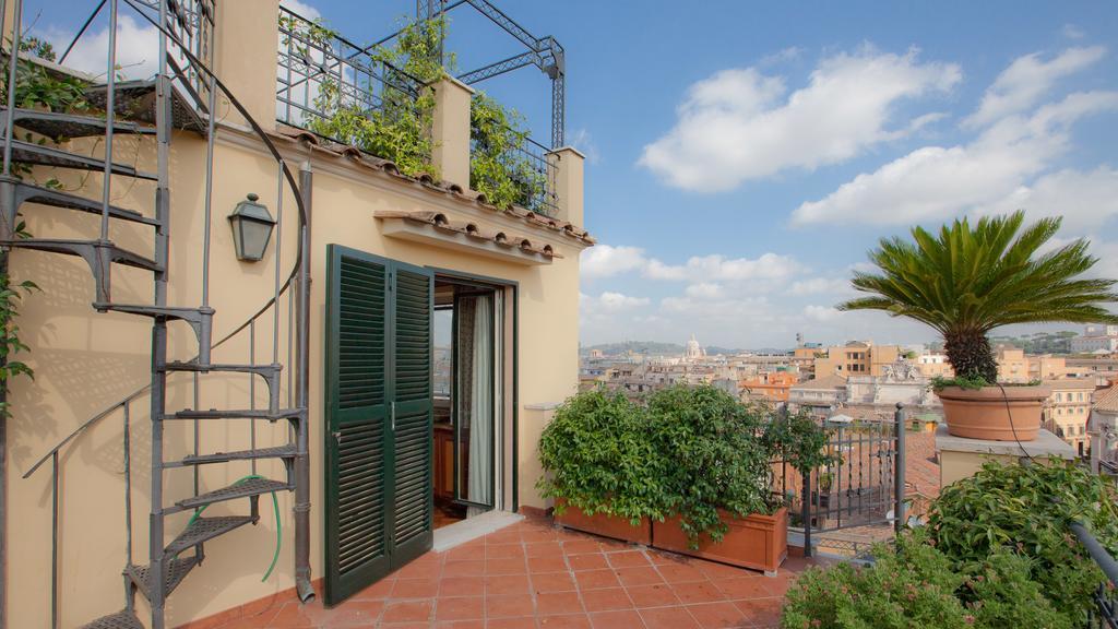 In - Fontana Di Trevi Penthouse Apartamento *