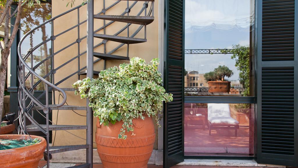 In - Fontana Di Trevi Penthouse Apartamento