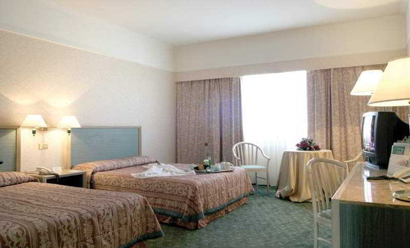 Hotel Holiday - Eur Parco Dei Medici By Ihg 4*
