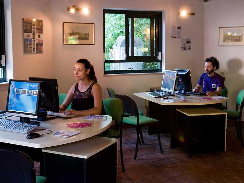 Flaminio Village Park Campeggio 4*