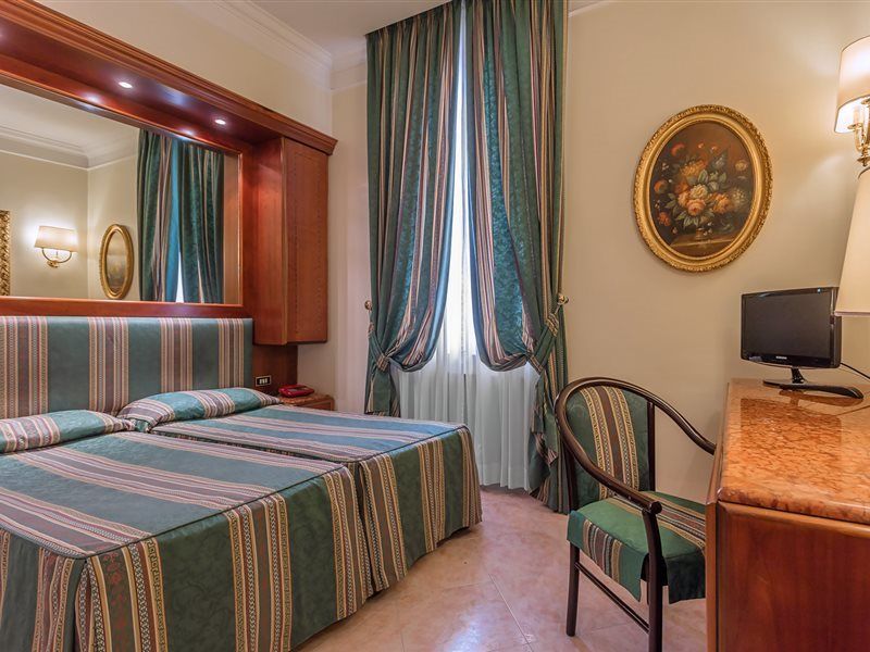 Hotel Raeli Luce 4*