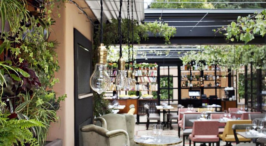 The Corner 4*