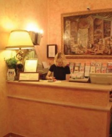 Hotel Des Artistes 3*