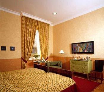 Caesar House Residenze Romane Bed & Breakfast 3*