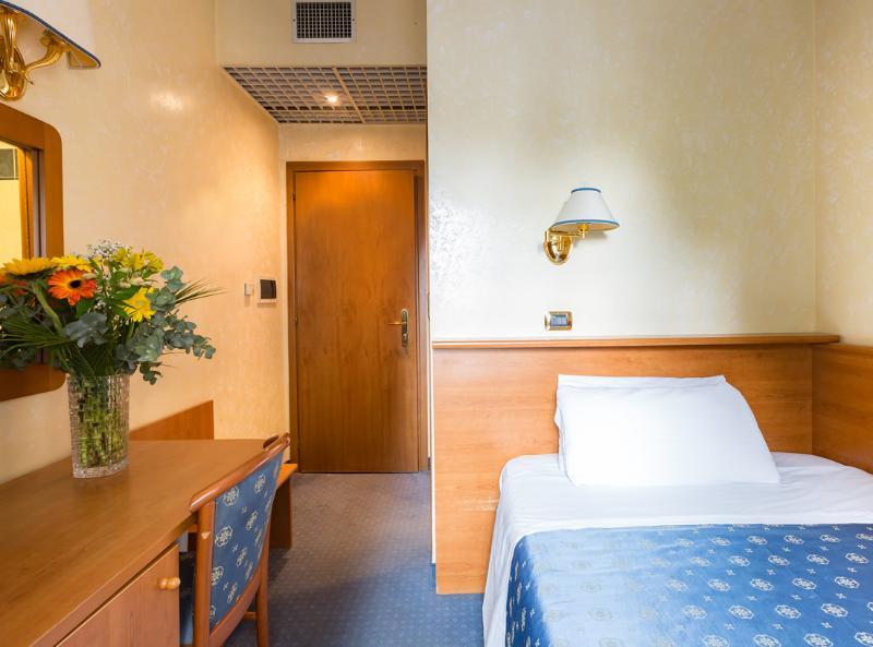 Baltik Hotel 2*