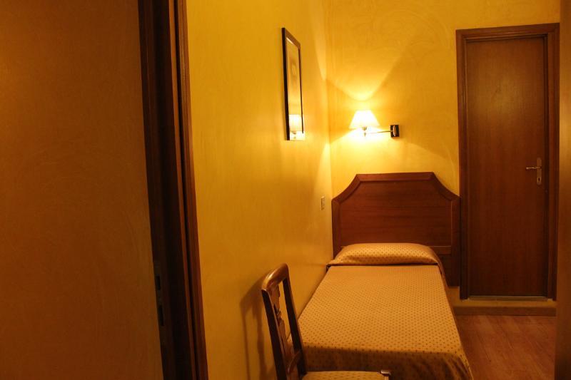 Fiori Hotel 2*