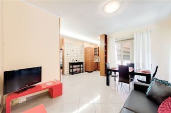 Apartment A - Cinecitta Rome