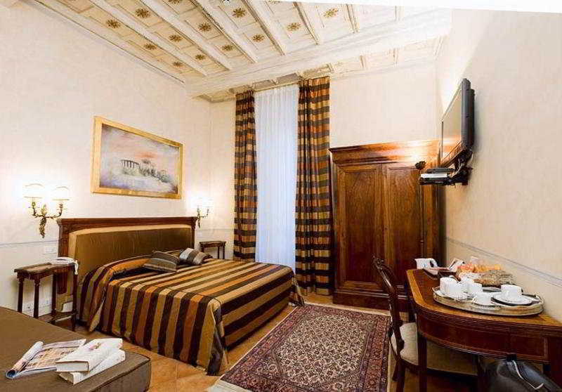 Residenza Sciarra Bed & Breakfast 3*