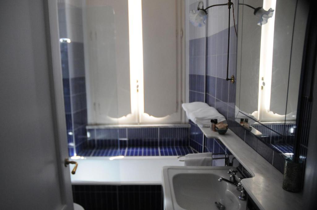 Relais Teatro Argentina Rome