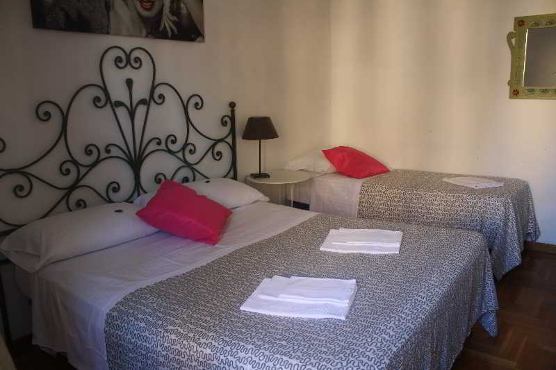 St. John Couette-café 2*