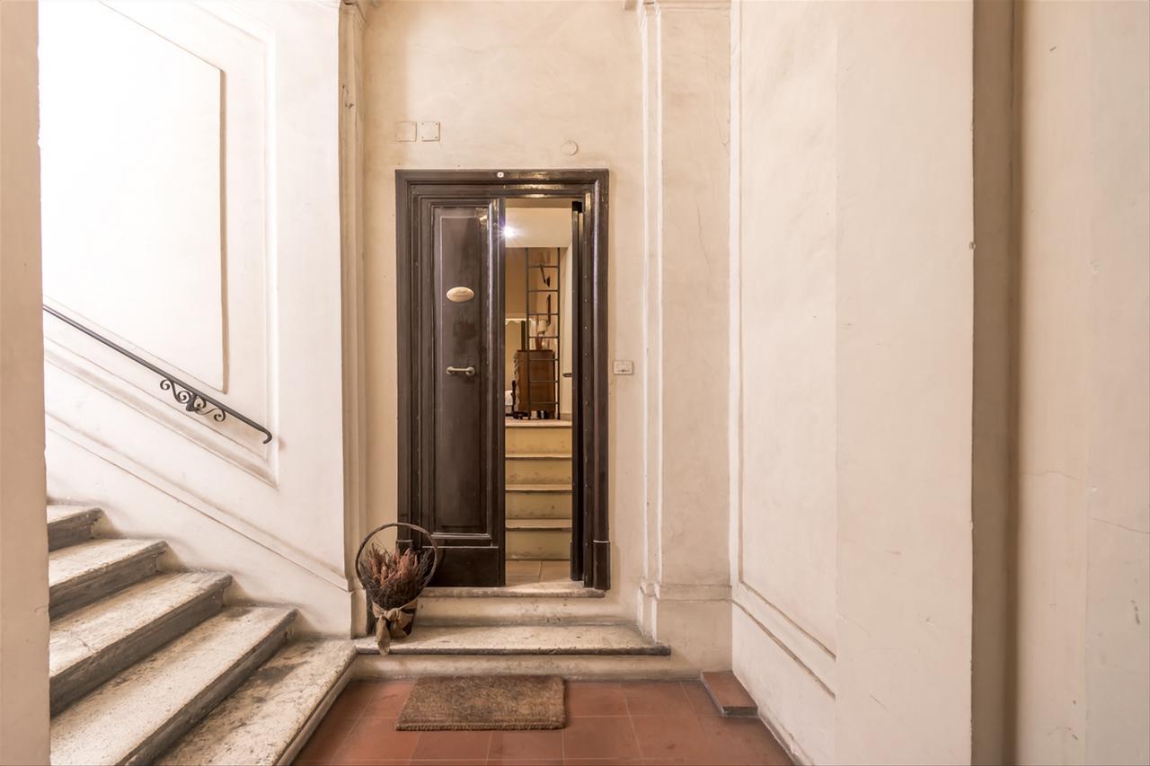 Palazzo Farnese Historical Appartement Rome