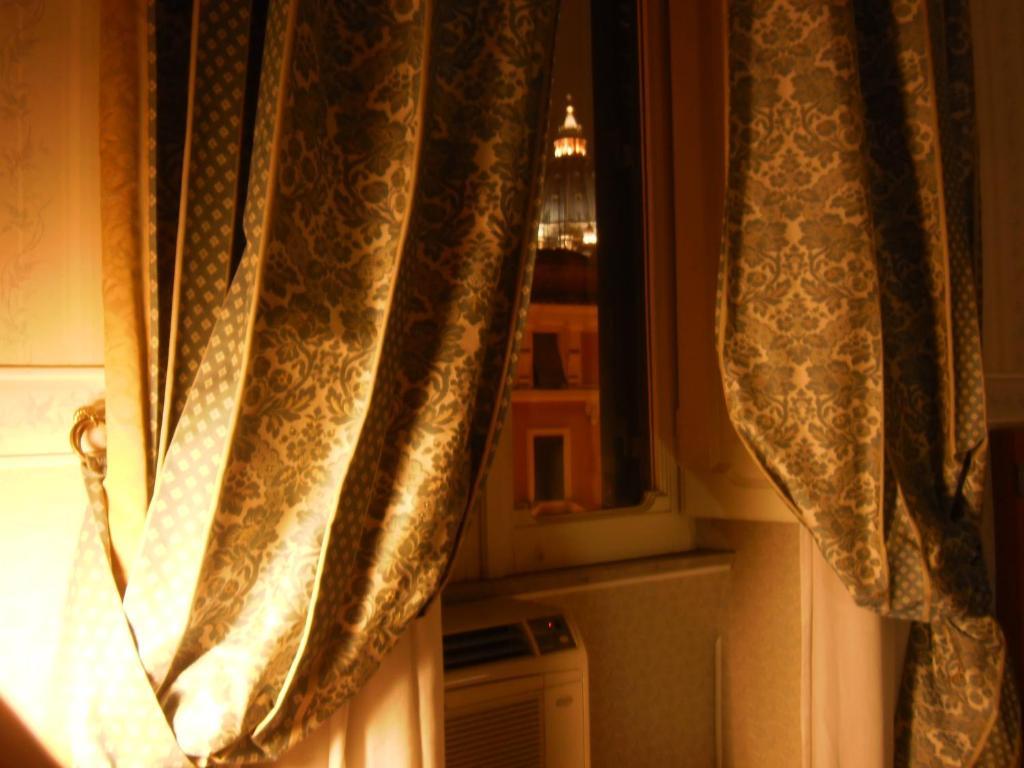 Emmaus Hotel