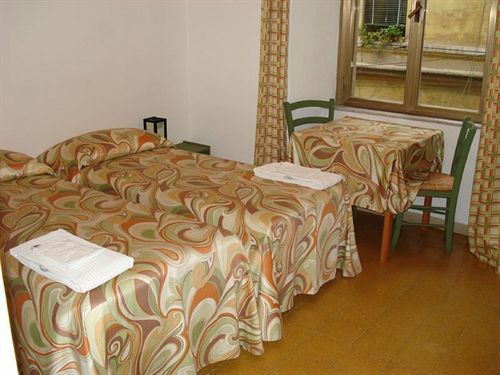 Little Italy Hotel *