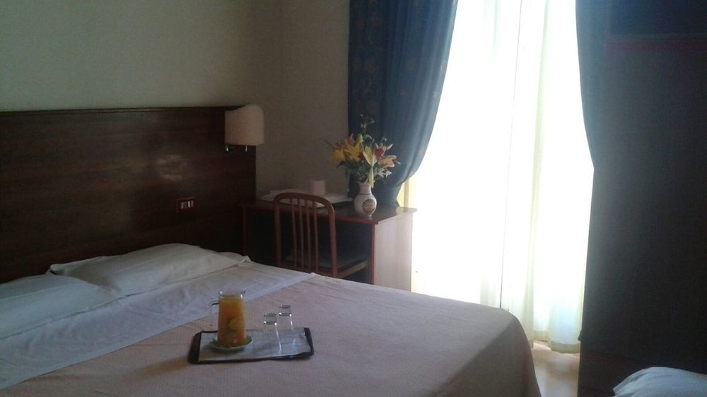 Altavilla 9 Hotel 2*