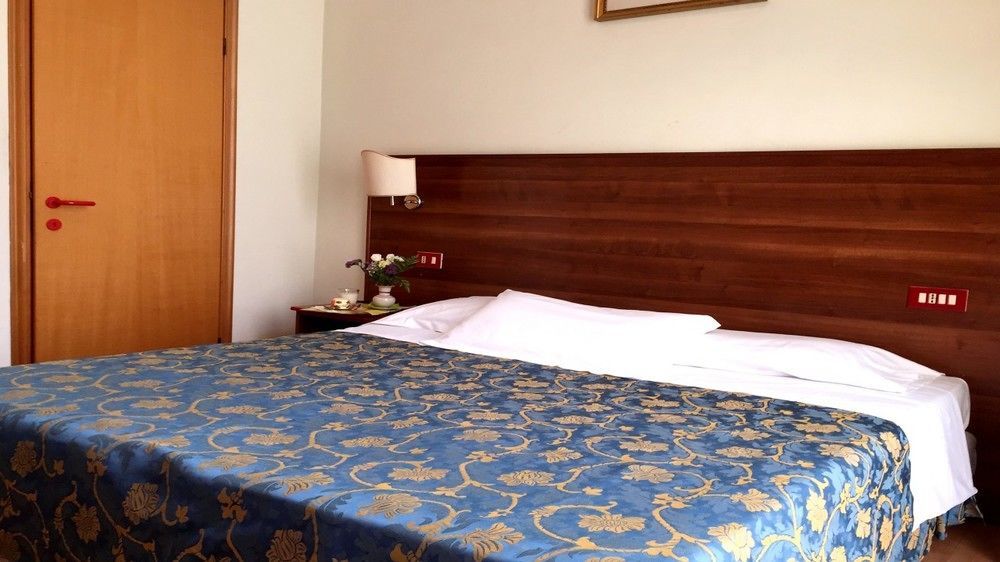 Hotel Altavilla 9 Rome