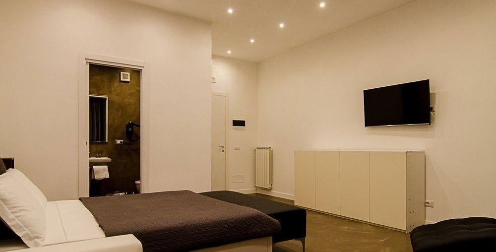 I Guest house *