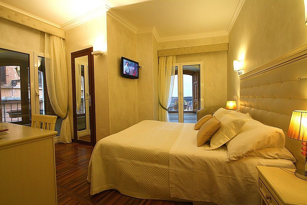 Navona 2*