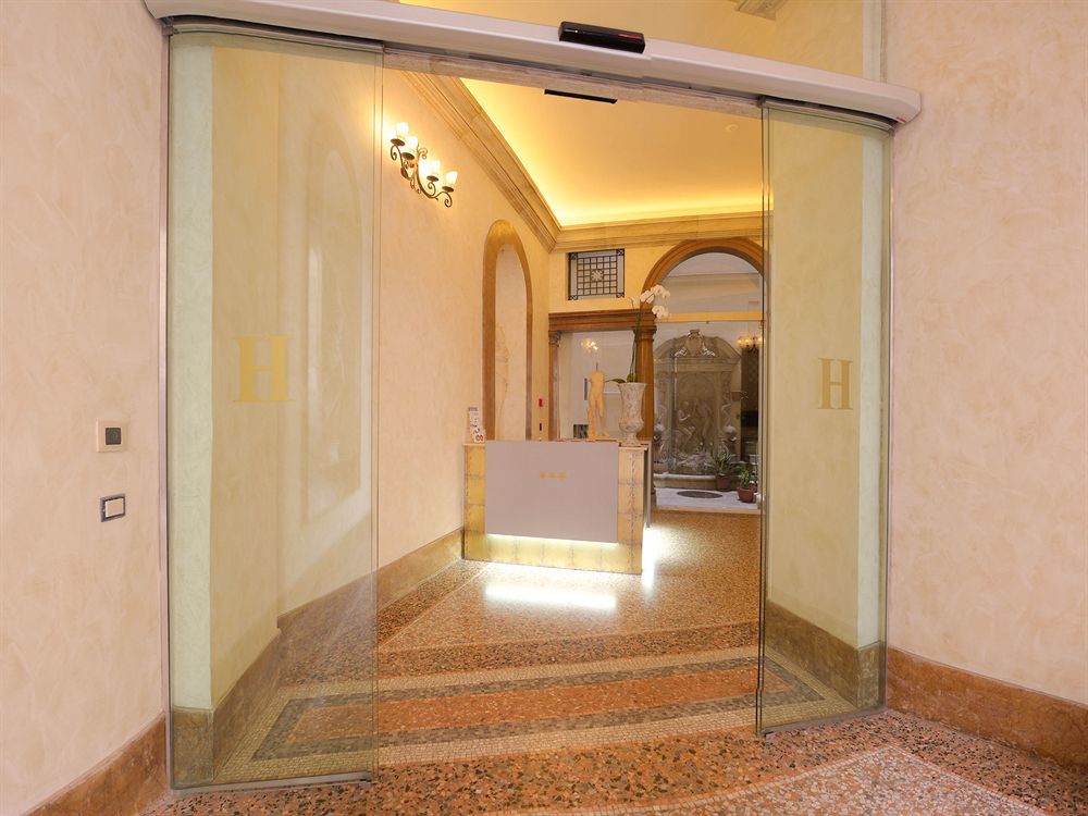 Hotel Antica Dimora Delle Cinque Lune 3*