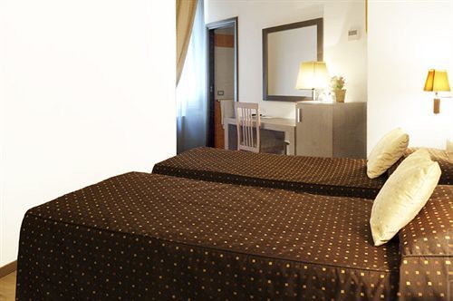 Roman Residence 2*