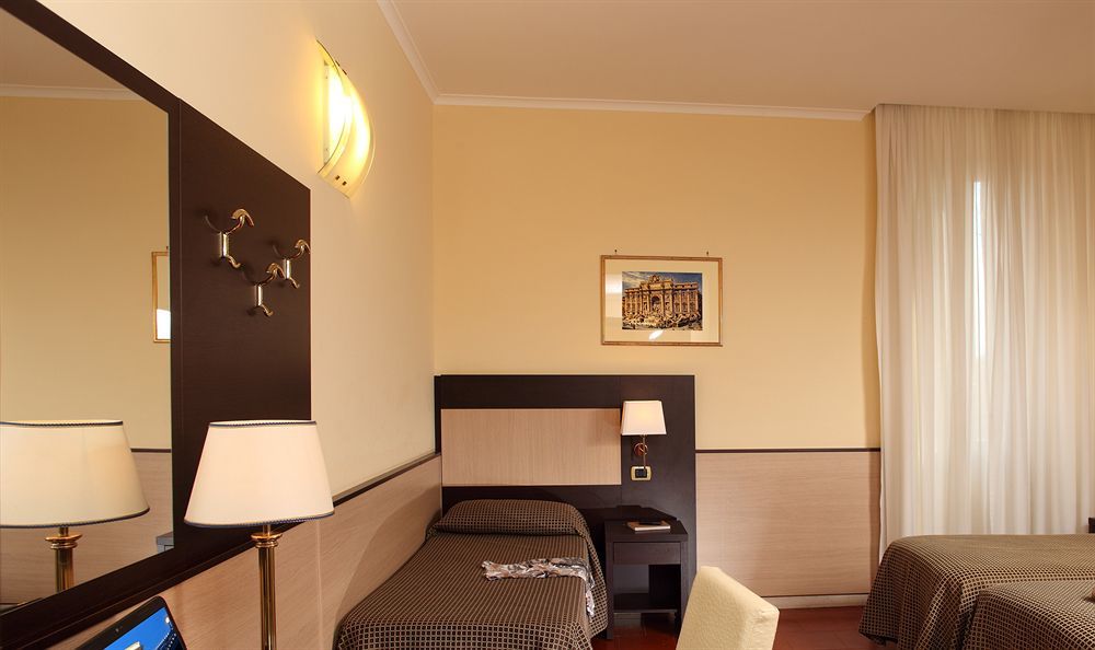 Shg Portamaggiore 3* Rome